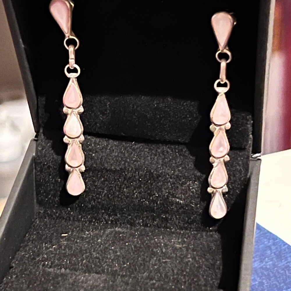 Dangle earrings